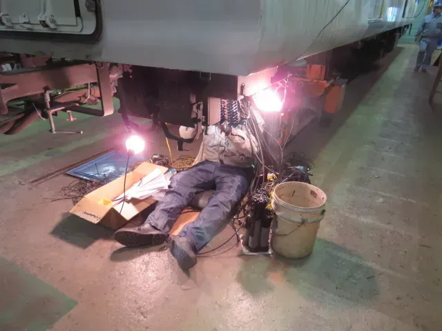 見えない場所にもこだわりを。電装の精度が車両の信頼を築く